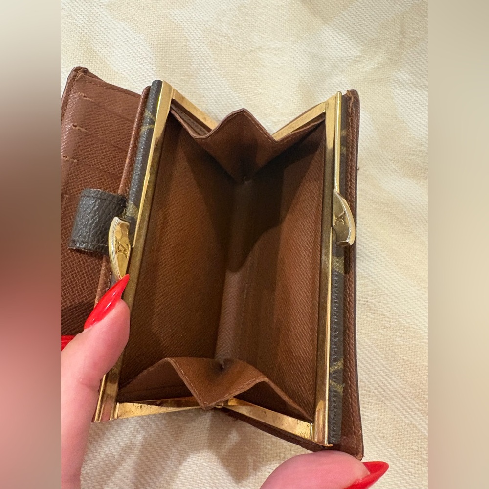 SOLD // ⚜️ LOUIS VUITTON Monogram Portefeuille
Viennois Bifold Wallet • France - Picture 6 of 12